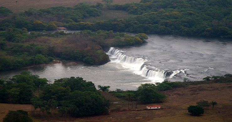 Cachoeira do Rio Claro